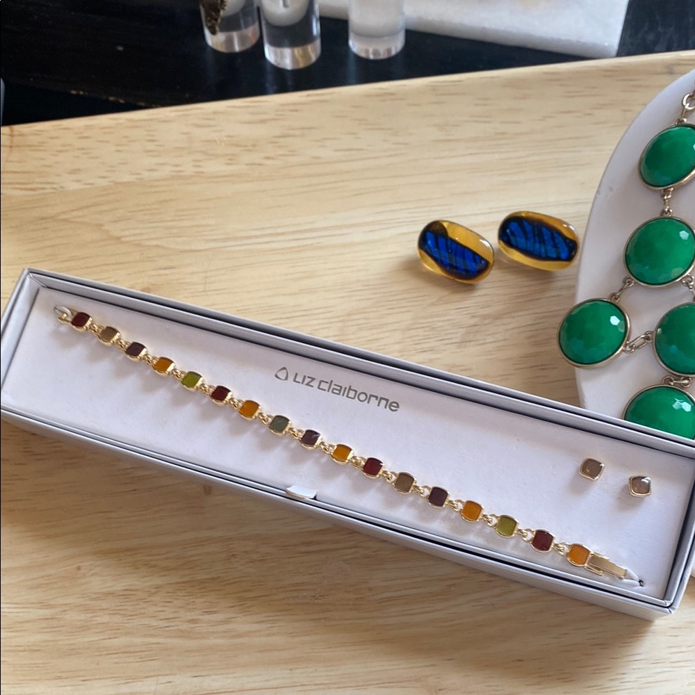 Liz Claiborne NEW tennis style bracelet and stud earrings set